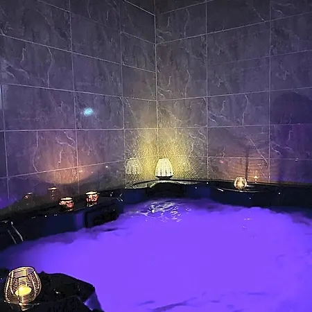Casa Di Vibes - Jacuzzi - Sauna Apartmán